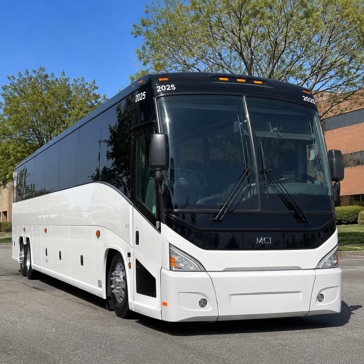 concert shuttle bus rentals for fort hood soldiers and military groups in killeen
